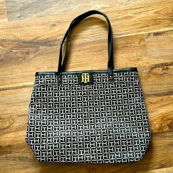 Tommy Hilfiger Tote - Picture 1 of 5
